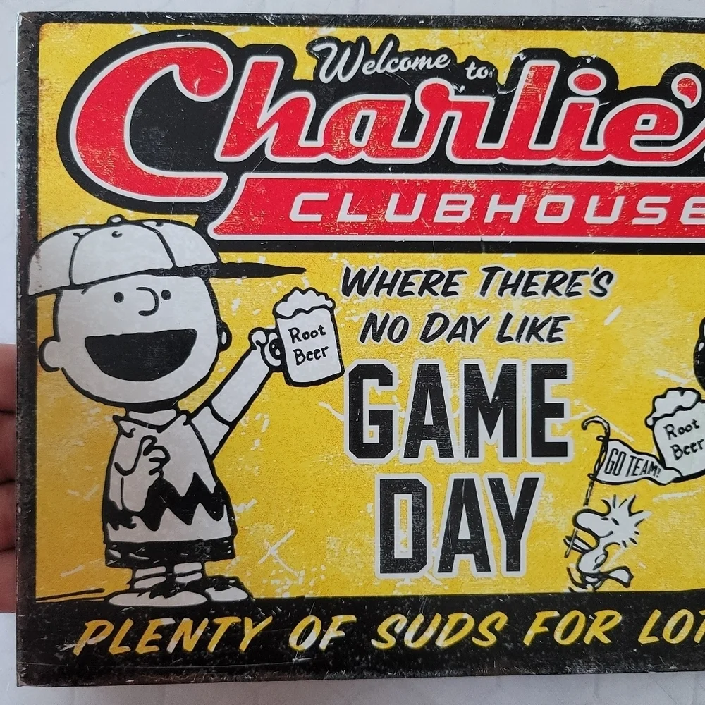 Hallmark Peanuts Charlie Brown Clubhouse Game Day Metal Plaque Wall Decor